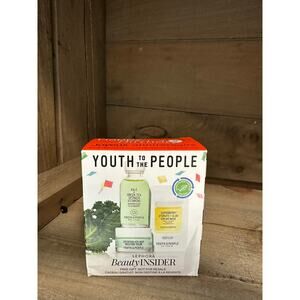 Beauty Insider Youth to the People Skincare Trio Travel Set